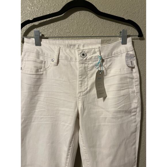 Maurices women’s mid rise denim flex Jeggings NWT - Picture 2 of 8